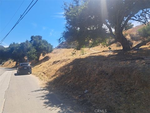 Photo of 29227 Val Verde Rd, Val Verde, CA 91384 (MLS # PW25142253) Photo of 29227 Val Verde Rd, Val Verde, CA 91384 (MLS # PW25142253)