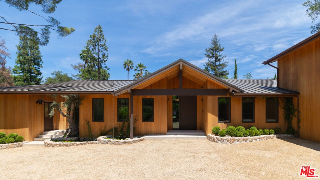 4146 High Valley Road