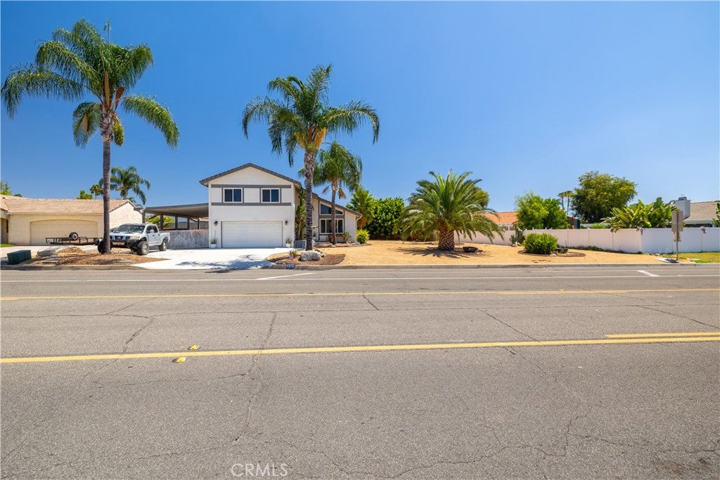 24218 Canyon Lake N