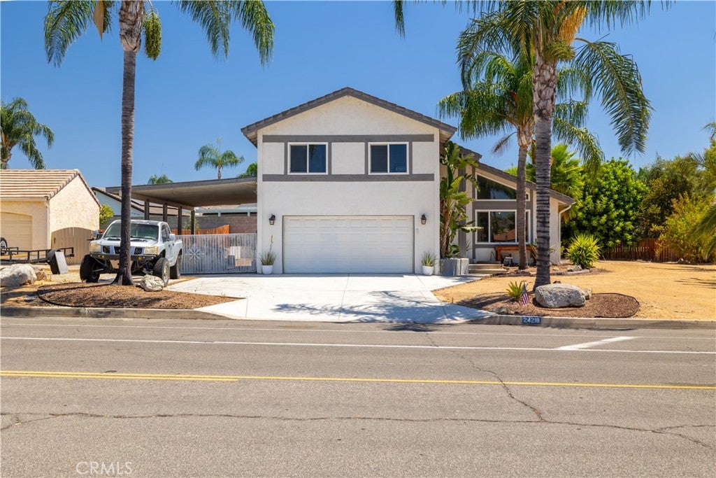24218 Canyon Lake N