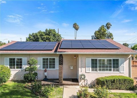 Photo of 16757 Ludlow St, Granada Hills, CA 91344 (MLS # SR26046935)