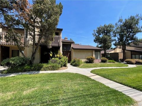 8430 Winnetka Avenue 20 Winnetka CA 91306