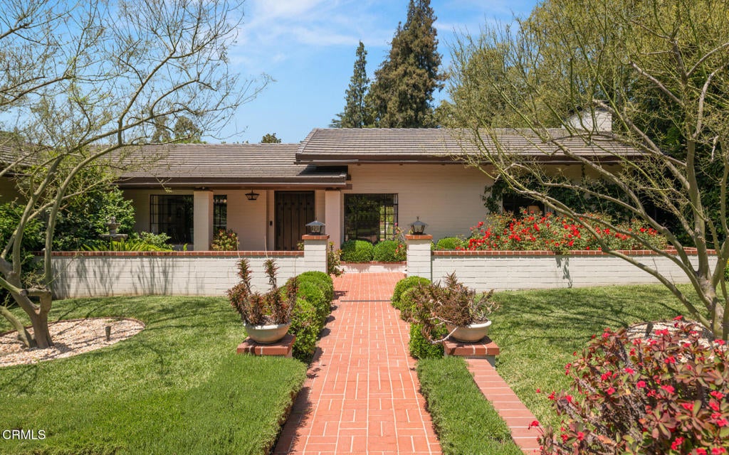 1115 S Oak Knoll Avenue
