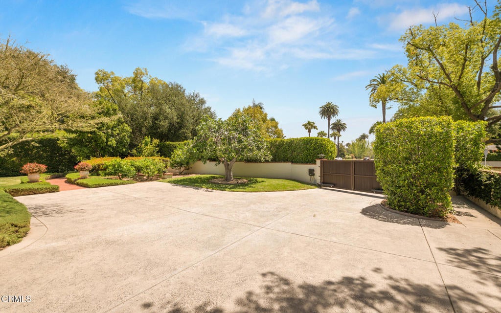 1115 S Oak Knoll Avenue