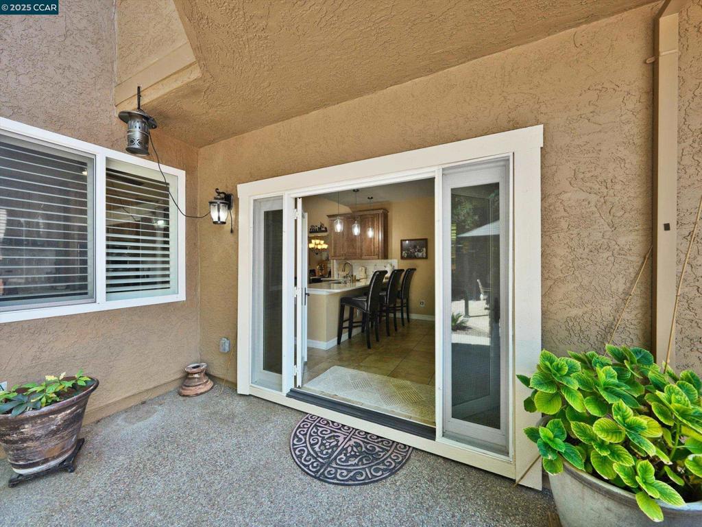 GENTRY MEADOWLAN - Residential