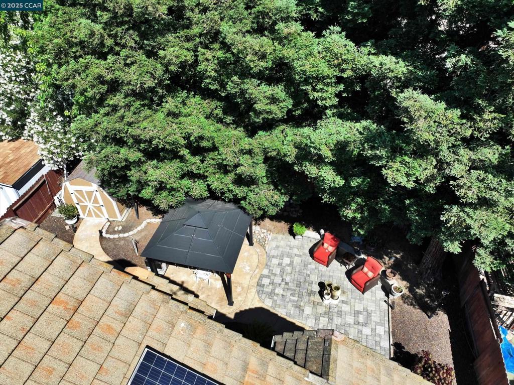 GENTRY MEADOWLAN - Residential