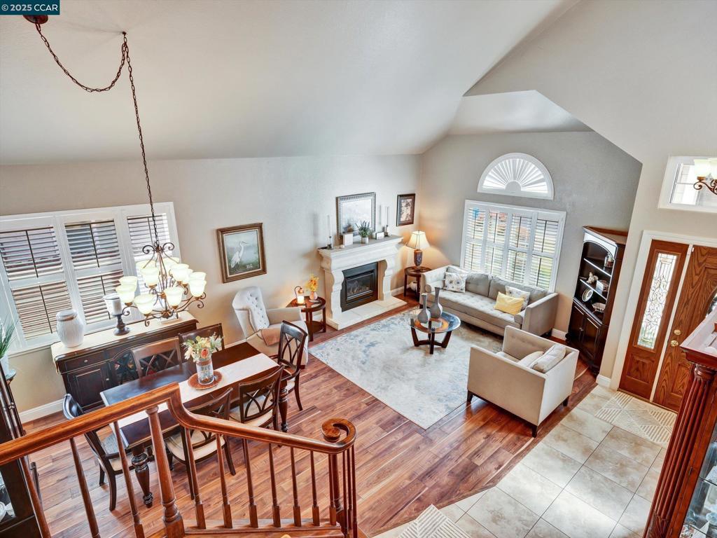 GENTRY MEADOWLAN - Residential