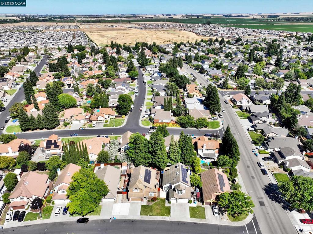 GENTRY MEADOWLAN - Residential