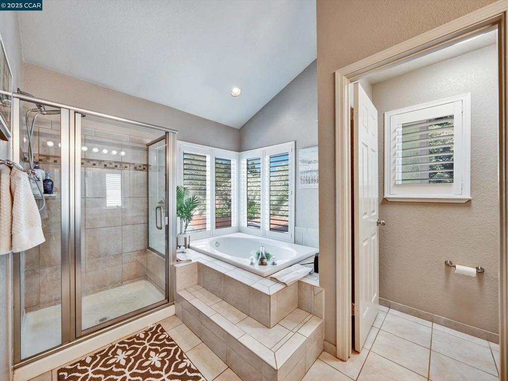 GENTRY MEADOWLAN - Residential