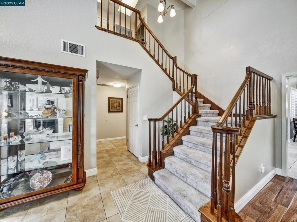 GENTRY MEADOWLAN - Residential