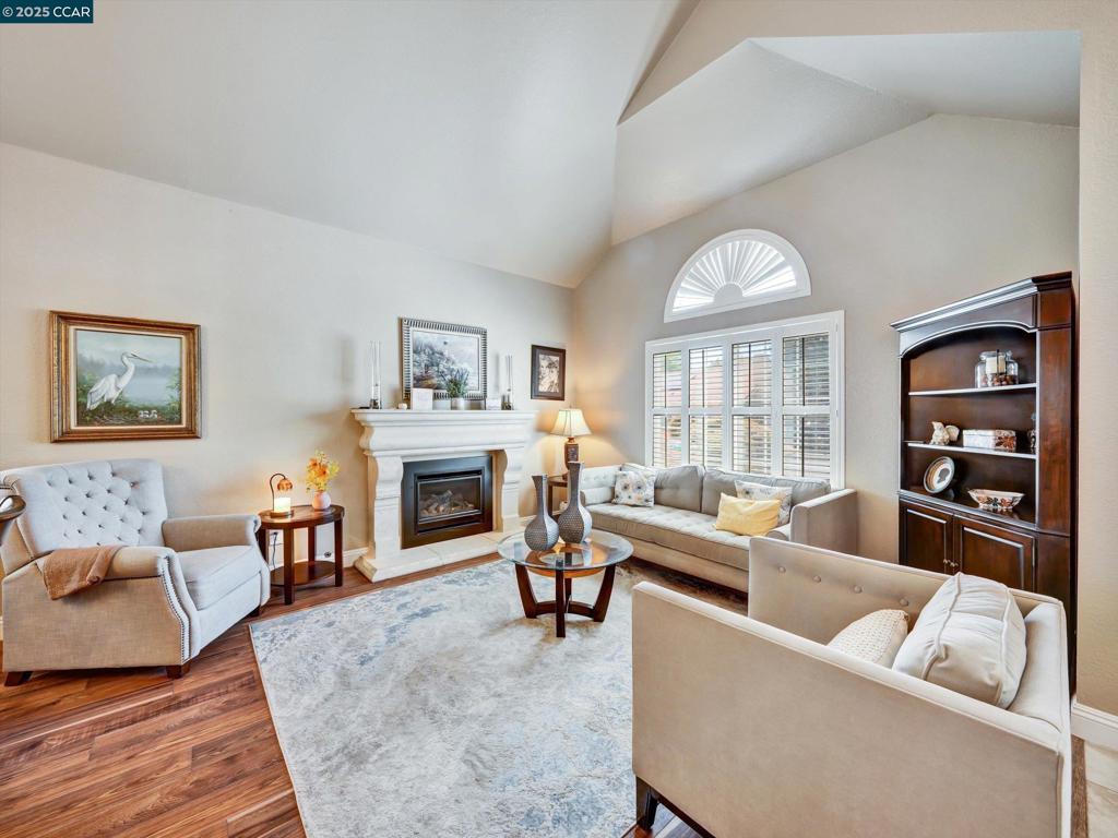 913 Cedar Brook Ln