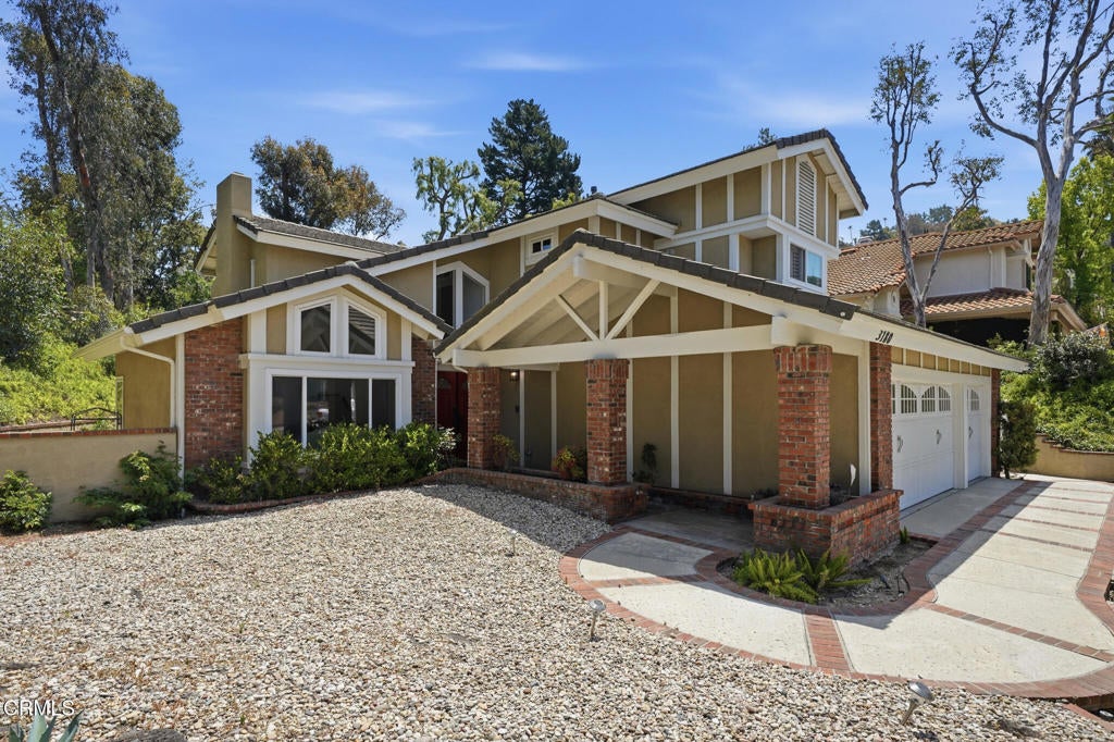 3180 Dragonfly Street