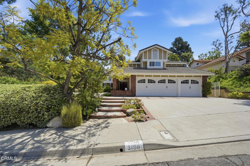 3180 Dragonfly Street