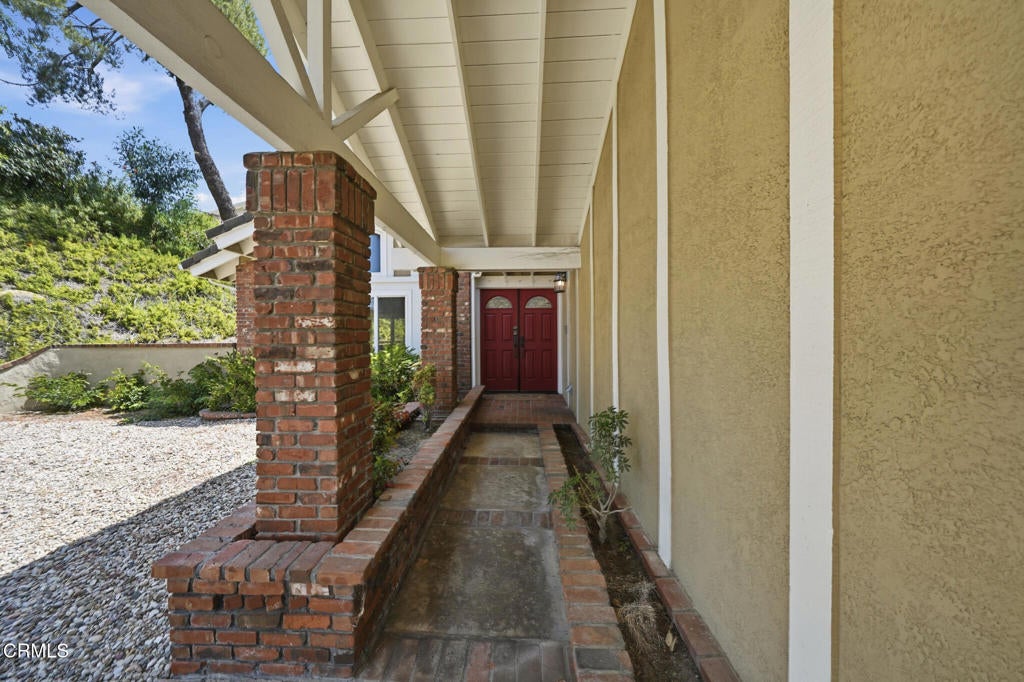 3180 Dragonfly Street
