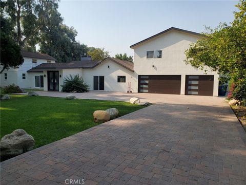 Photo of 23041 Erwin Street, Woodland Hills, CA 91367 (MLS # SR25115369) Photo of 23041 Erwin Street, Woodland Hills, CA 91367 (MLS # SR25115369)
