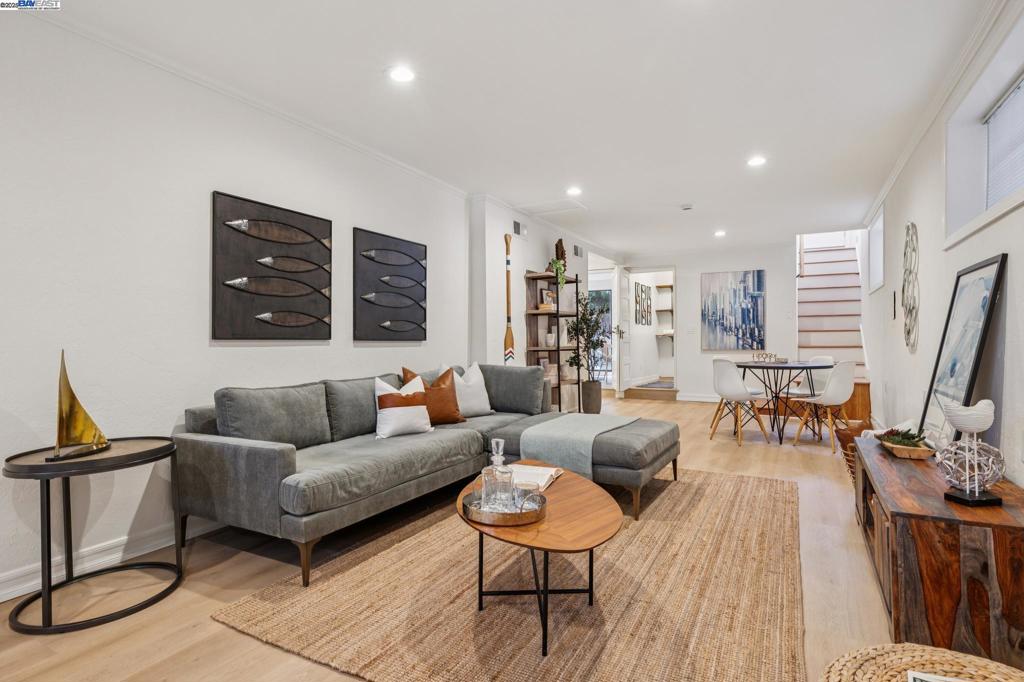 EAST END/PARK ST - Residential