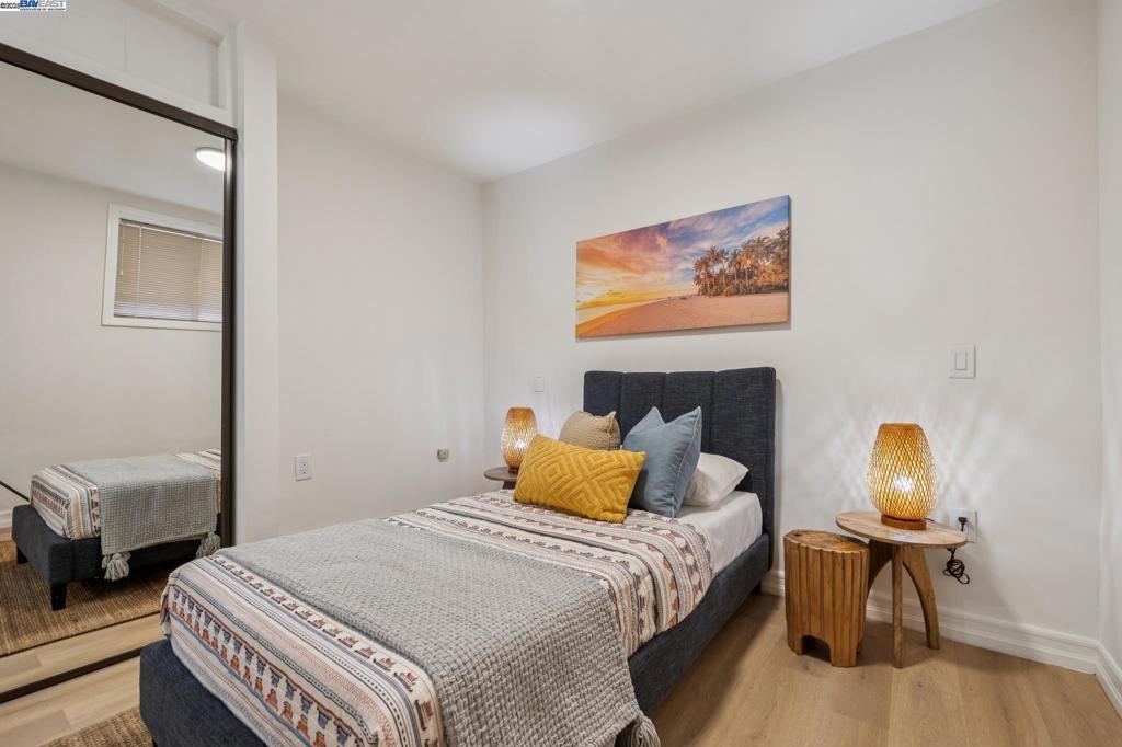 EAST END/PARK ST - Residential