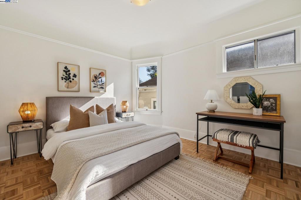 EAST END/PARK ST - Residential