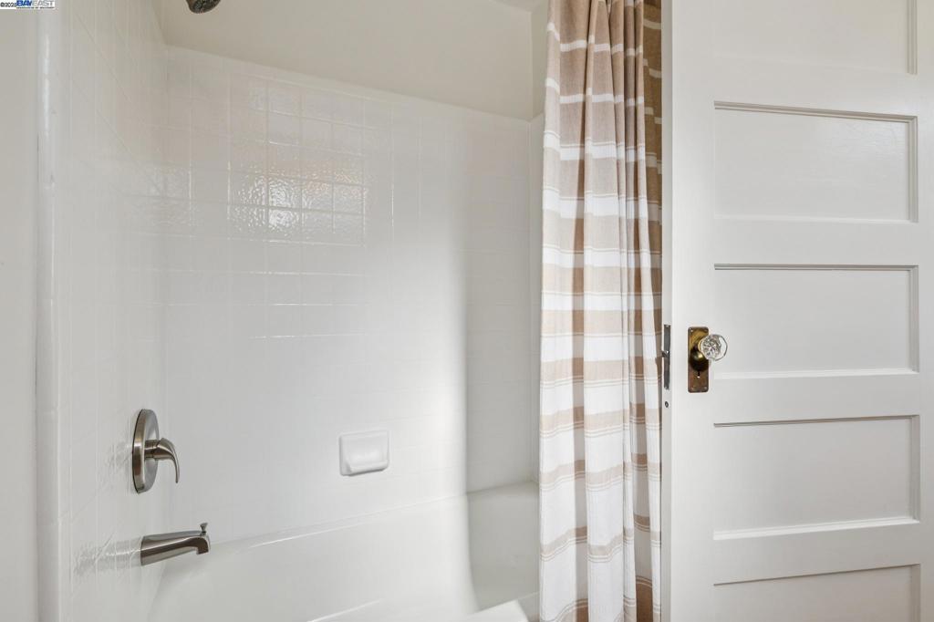 EAST END/PARK ST - Residential