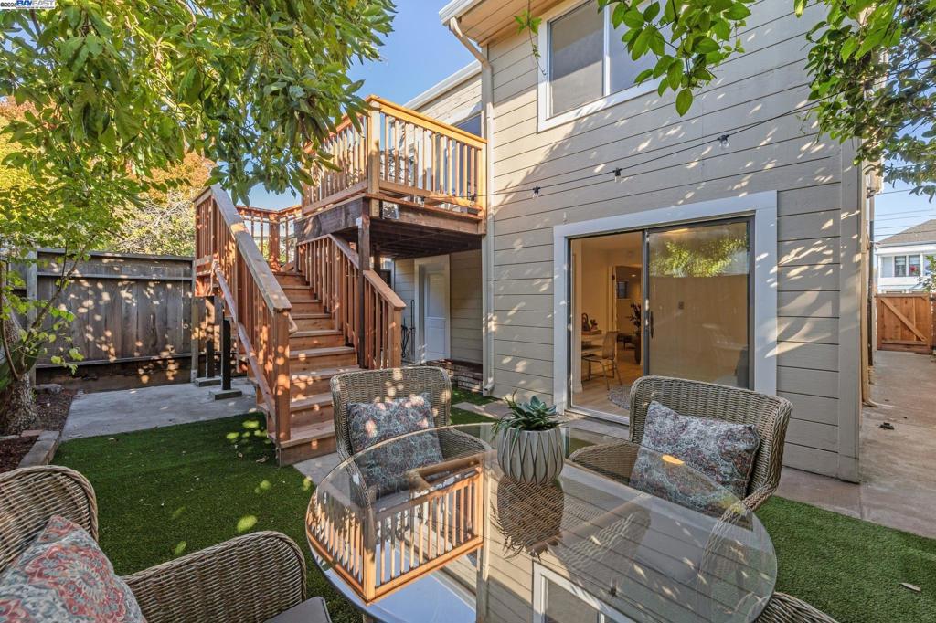 EAST END/PARK ST - Residential