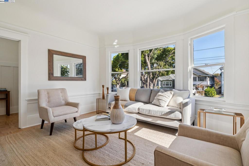 EAST END/PARK ST - Residential