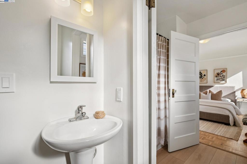 EAST END/PARK ST - Residential