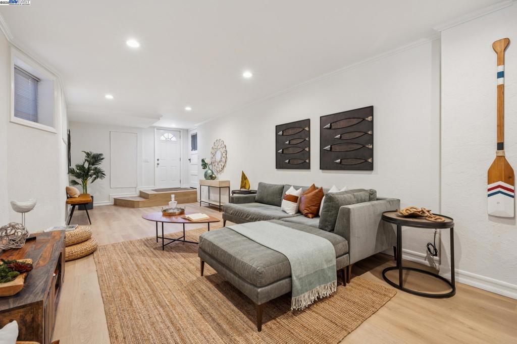 EAST END/PARK ST - Residential