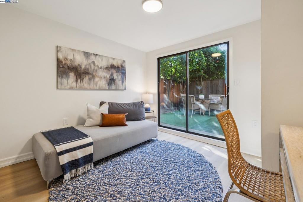 EAST END/PARK ST - Residential