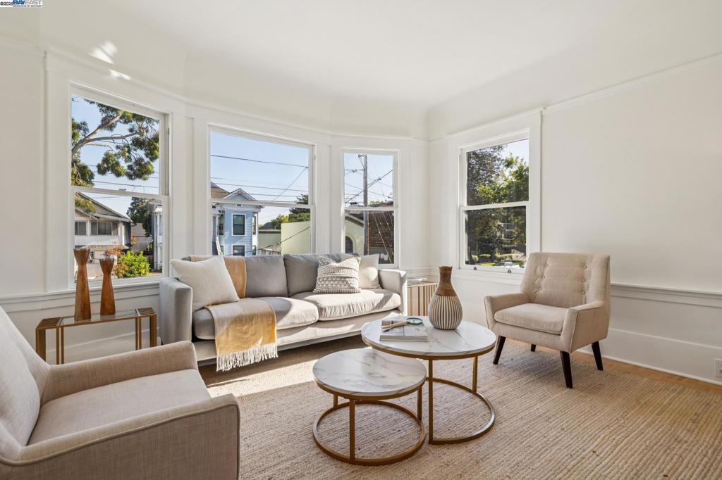 EAST END/PARK ST - Residential