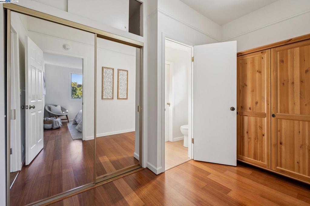 EAST END/PARK ST - Residential