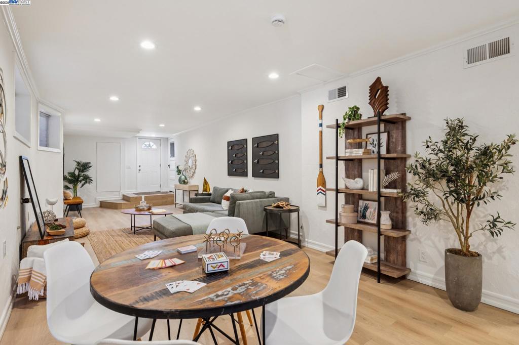 EAST END/PARK ST - Residential