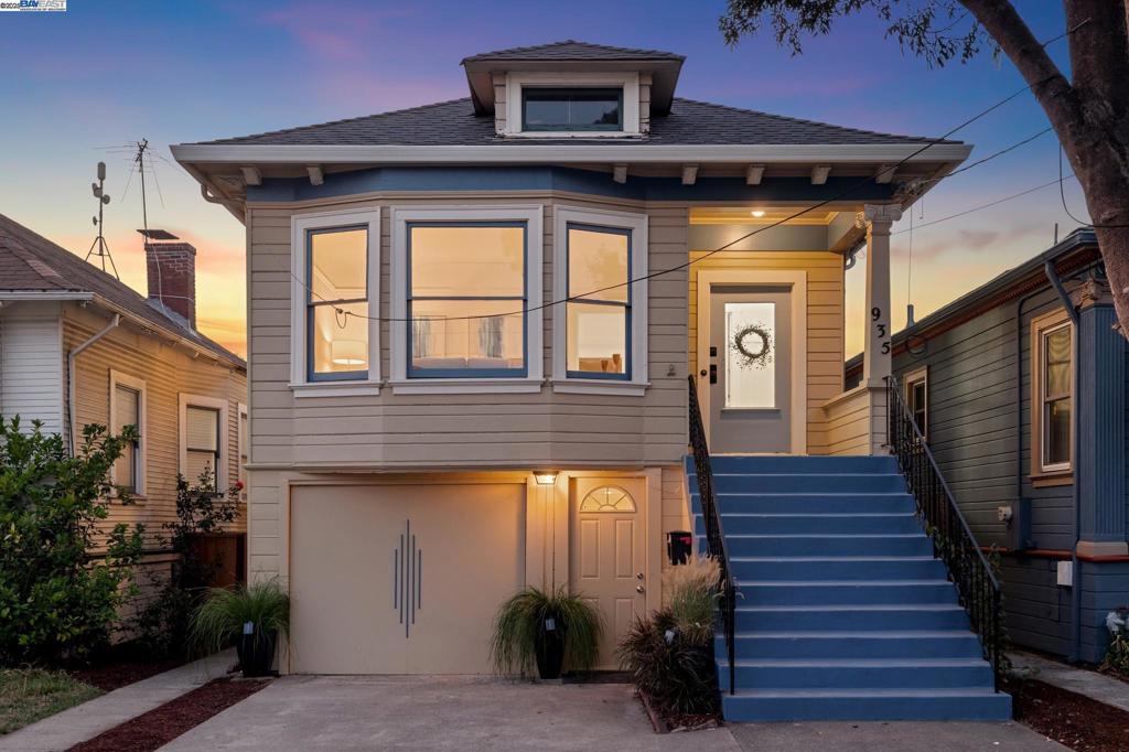 EAST END/PARK ST - Residential