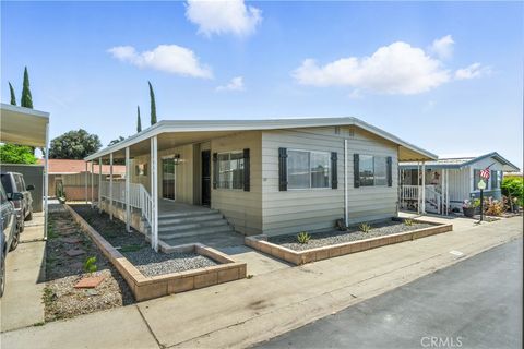 Photo of 626 N Dearborn St #12, Redlands, CA 92376 (MLS # IG25143445)