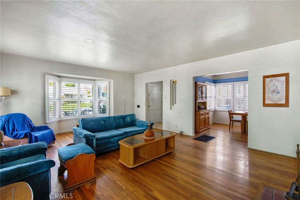 Photo of 320 W 64th Street, Inglewood, CA 90302 (MLS # IN26113044)