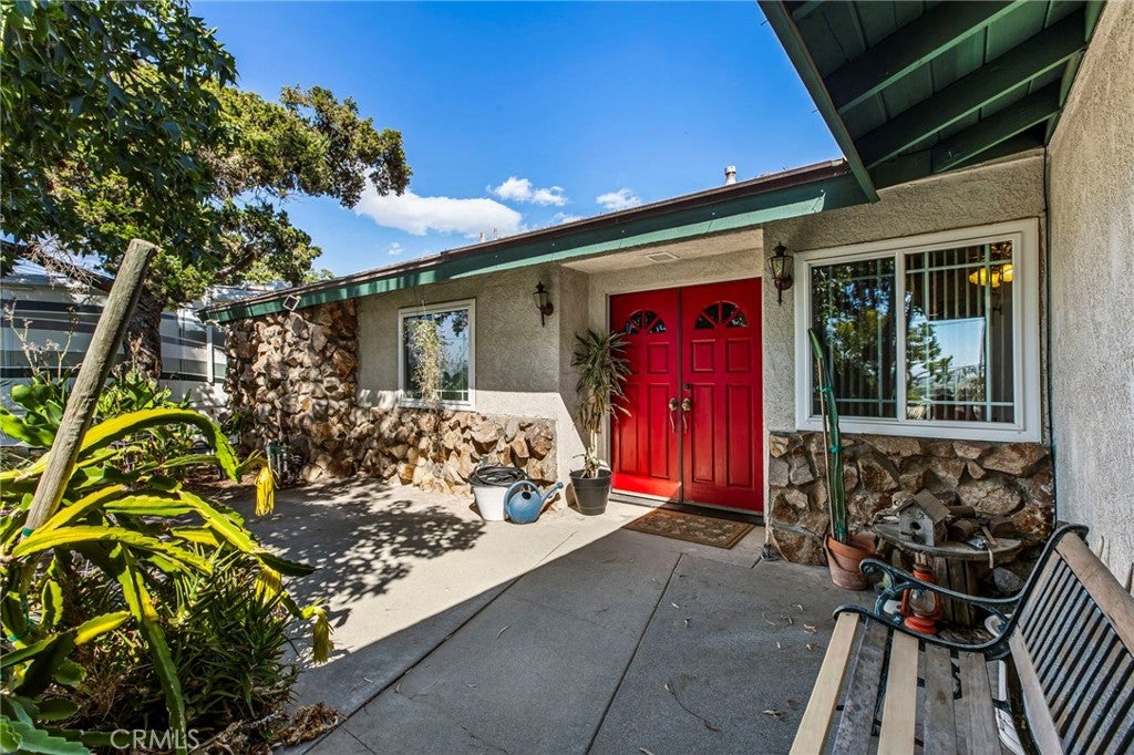 4581 Crestview Drive
