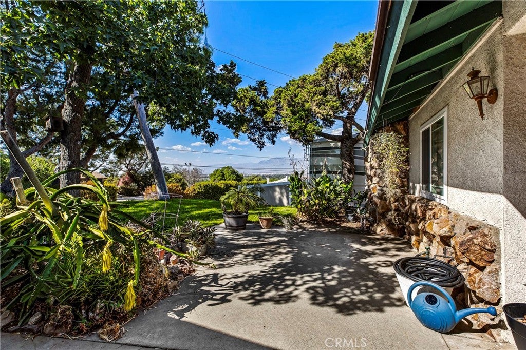 4581 Crestview Drive