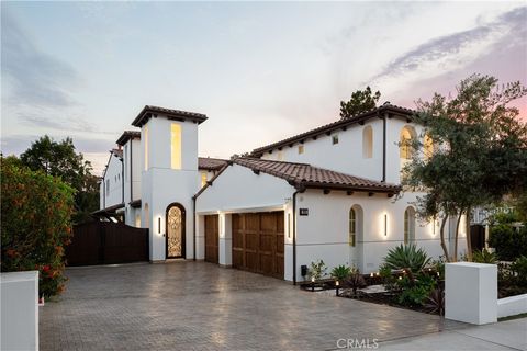 Photo of 375 Santa Isabel Avenue, Newport Beach, CA 92660 (MLS # OC26008279)