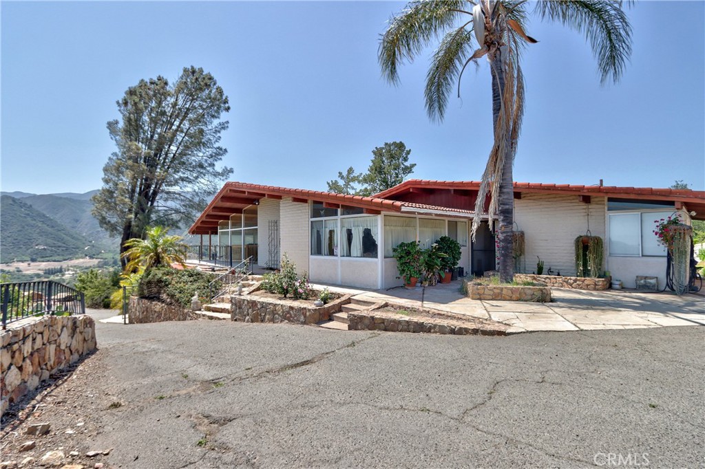 39435 De Luz Road