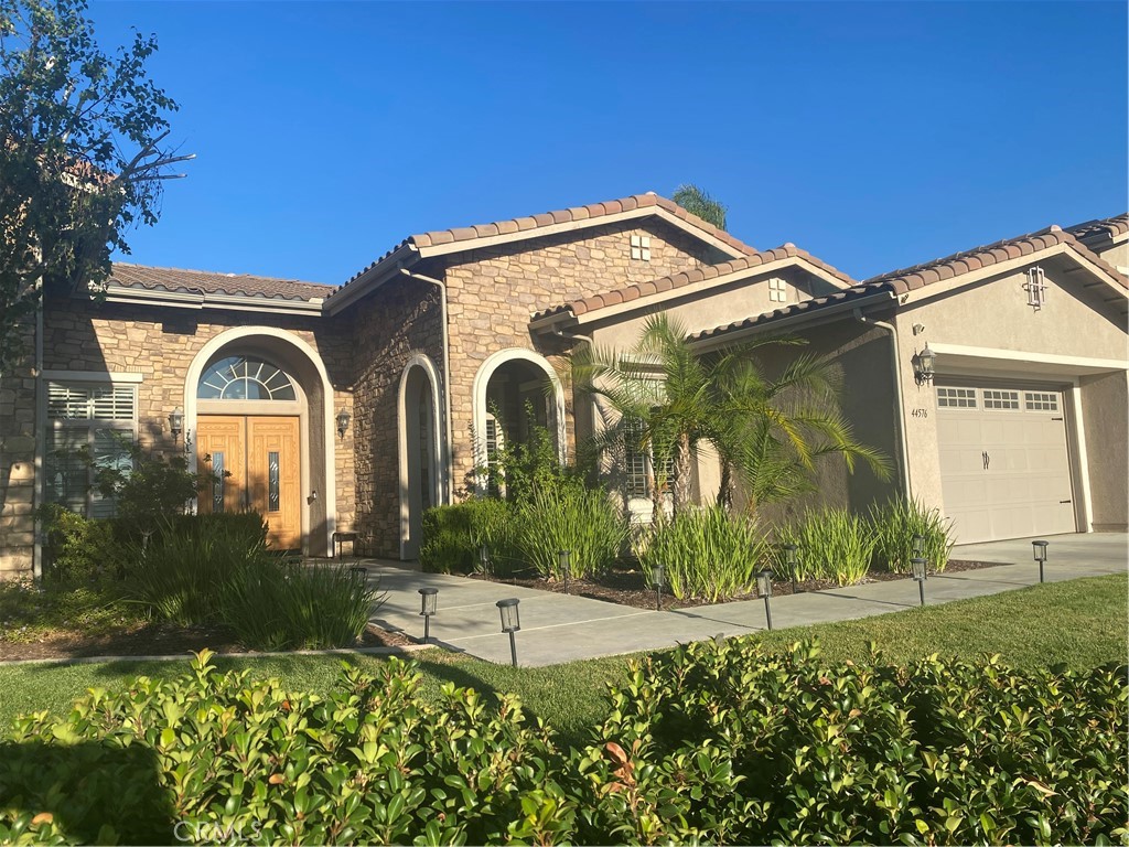 44576 Frogs Leap Street