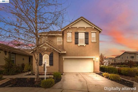Photo of 1703 Solano Court Ct, Lathrop, CA 95330 (MLS # 41121822)