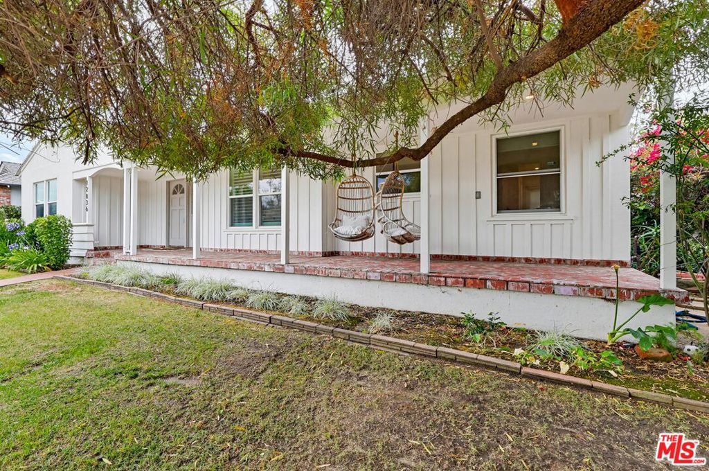 12836 Waddell Street, Valley Village CA 91607