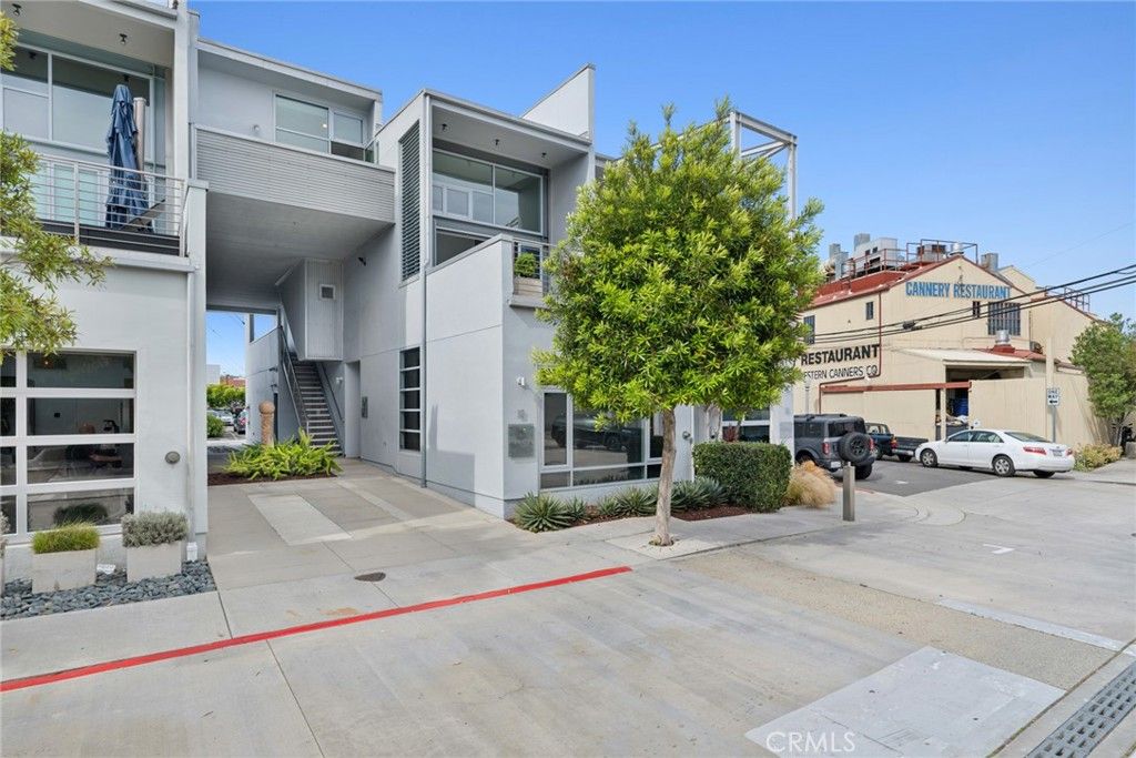 Photo of 517 30th Street, Newport Beach, CA 92663 (MLS # NP26087959)