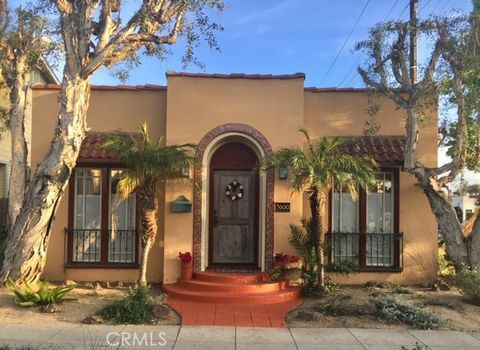 Photo of 3600 E Vista Street, Long Beach, CA 90803 (MLS # PW26006539)