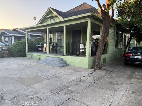 Photo of 127 E 81st St, Los Angeles, CA 90003 (MLS # DW26055498)