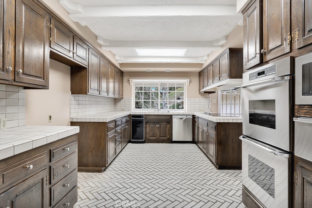 4809 Queen Victoria Road