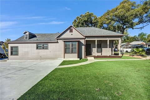 Photo of 696 E 9th St #A, Upland, CA 91786 (MLS # CV26034638)