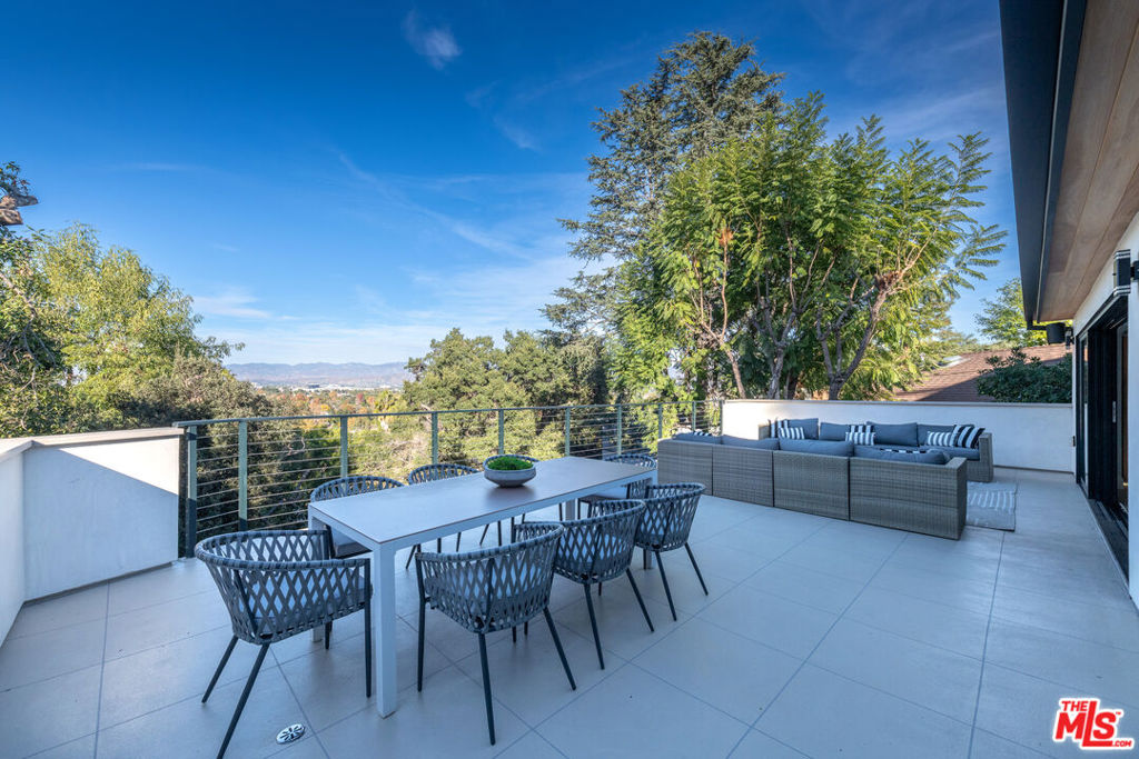 11583 Sunshine Terrace