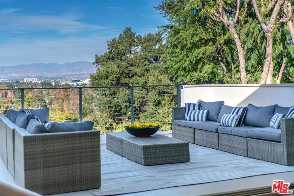 11583 Sunshine Terrace