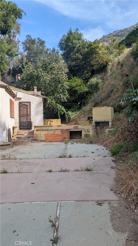 Photo of 2200 Nichols Canyon Rd, Los Angeles, CA 90046 (MLS # PF26073925)