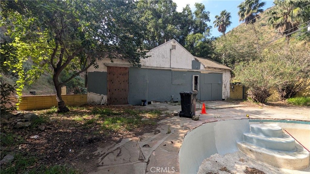 Photo of 2200 Nichols Canyon Rd, Los Angeles, CA 90046 (MLS # PF26073925)